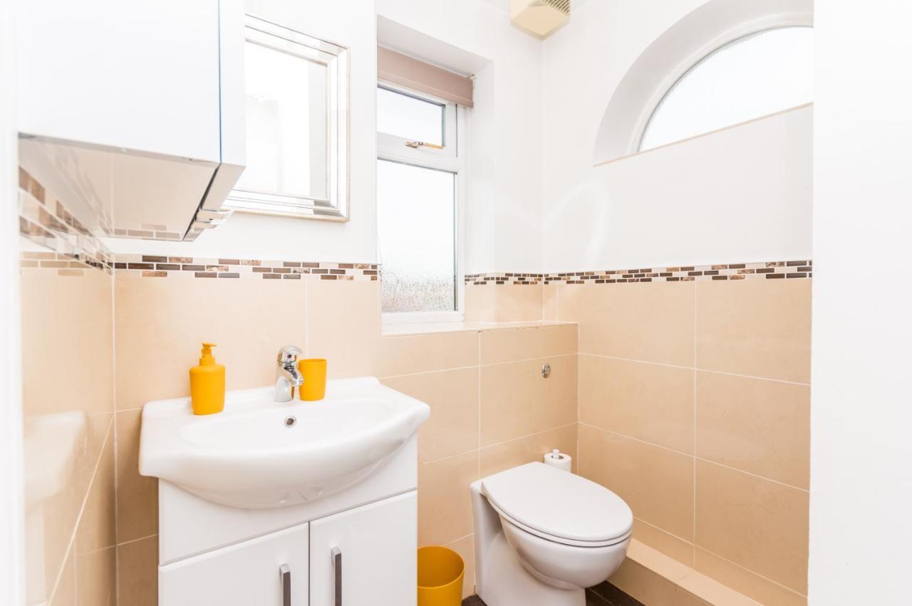 Burnham House - Labrad Homes エクステリア 写真