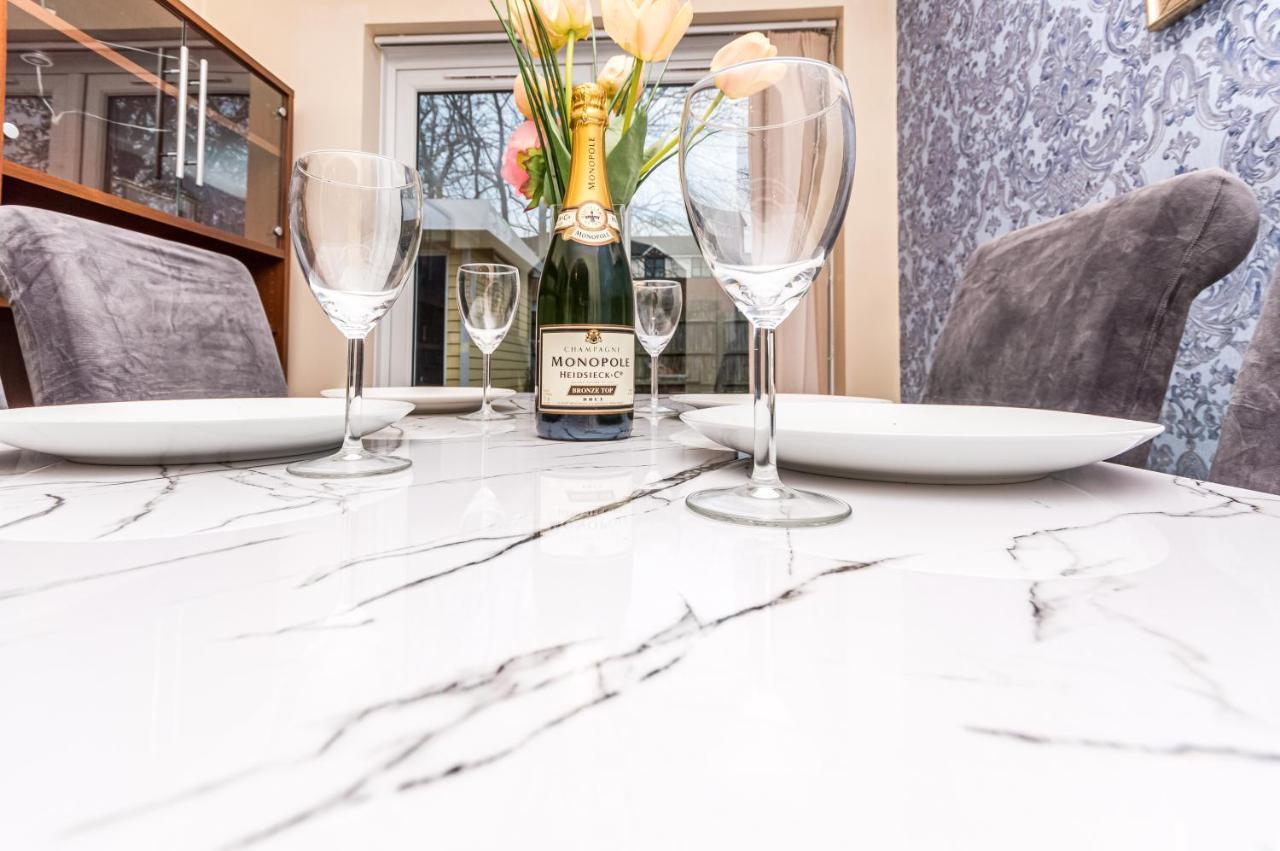 Burnham House - Labrad Homes エクステリア 写真