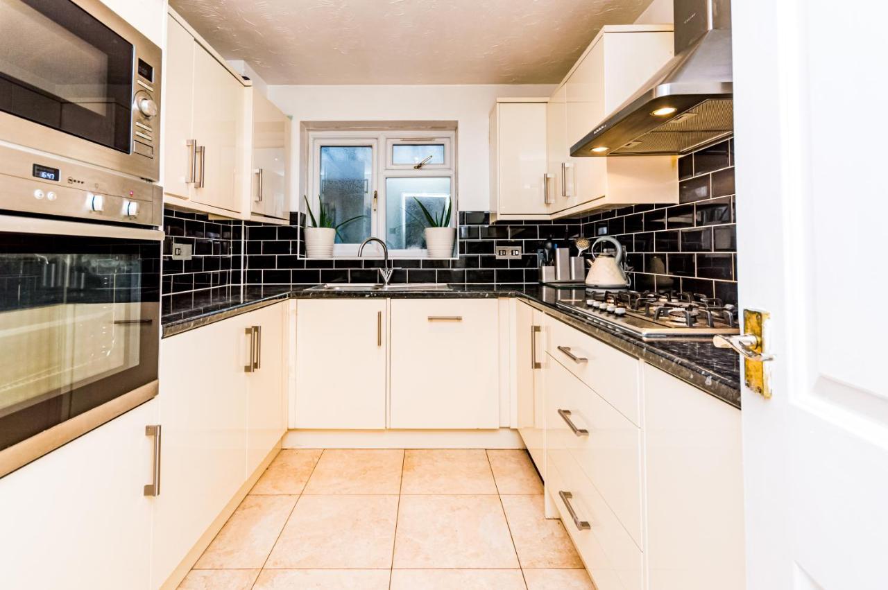 Burnham House - Labrad Homes エクステリア 写真